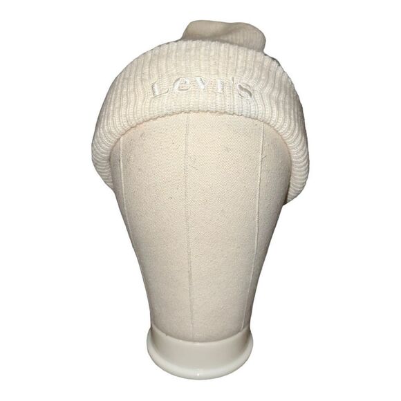 Levi's Women's Front Logo Beanie Hat Knit Cream One Size NWOT - Picture 1 of 7